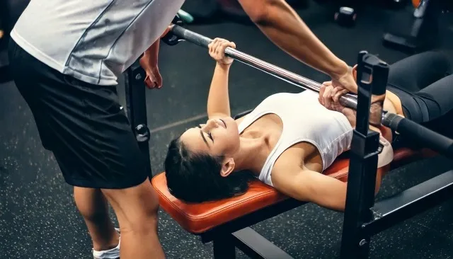 女性が体験するパーソナルジムの実態